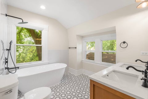 Tiny photo for 4142 Wolf Road, Western Springs, IL 60558 (MLS # 12710134)