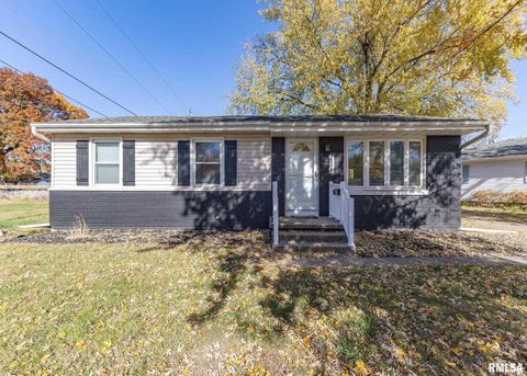 Photo of 1430 4TH Street, Camanche, IA 52730 (MLS # QC4269176)