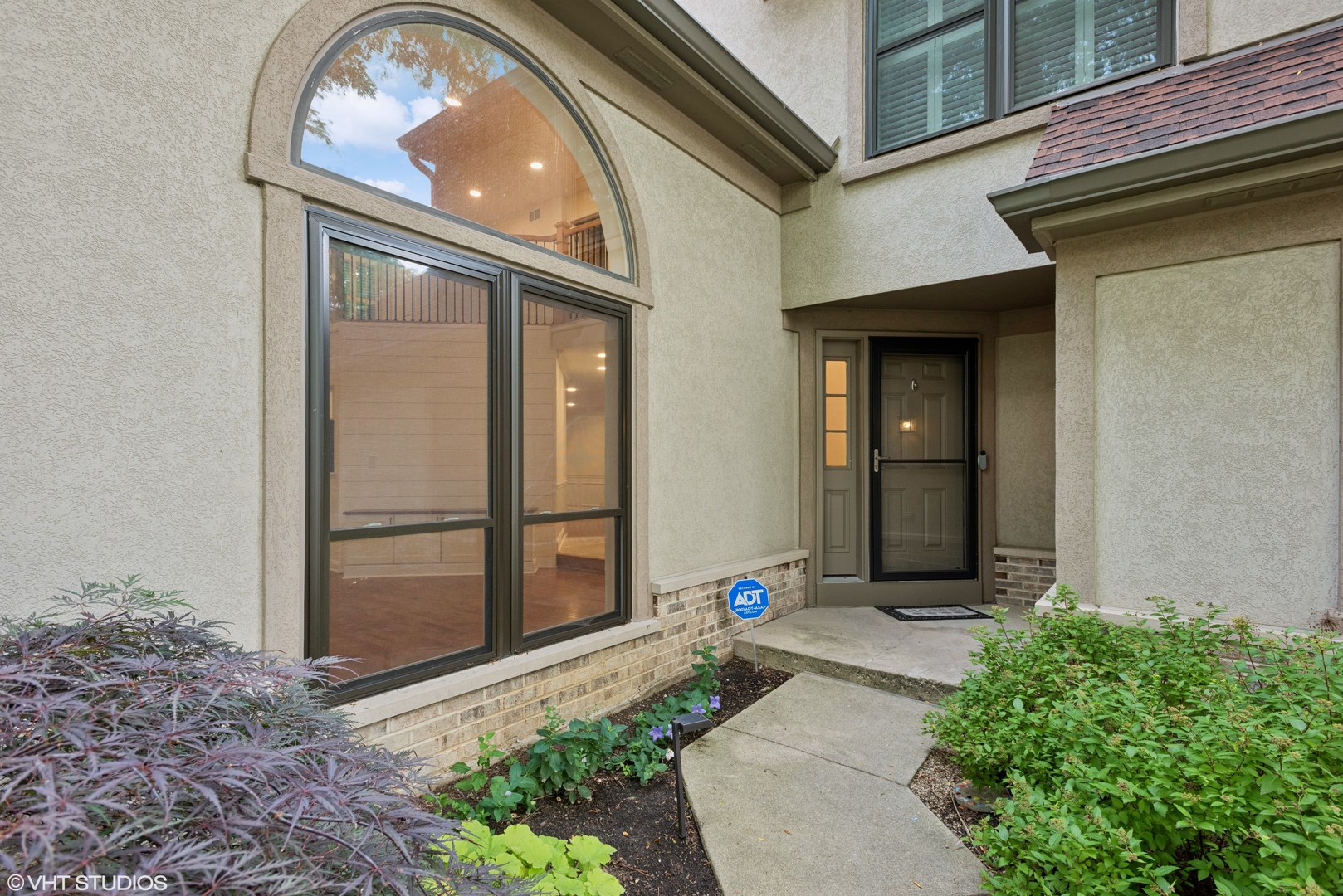 100 N Summit Drive