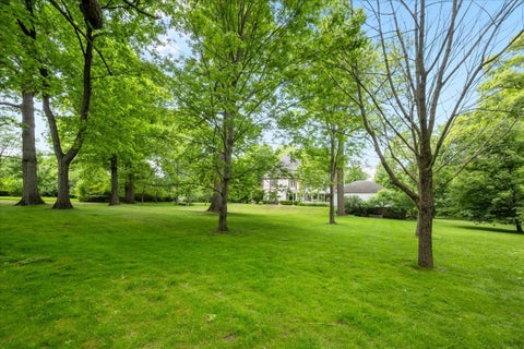 Tiny photo for 220 Shadowood Lane, Northfield, IL 60093 (MLS # 12653088)