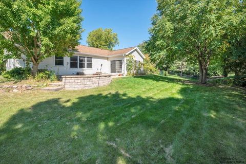 Tiny photo for 721 Brentwood Court, Algonquin, IL 60102 (MLS # 12522994)