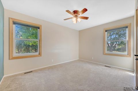 Tiny photo for 721 Brentwood Court, Algonquin, IL 60102 (MLS # 12522994)