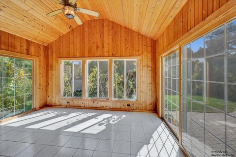 Tiny photo for 721 Brentwood Court, Algonquin, IL 60102 (MLS # 12522994)