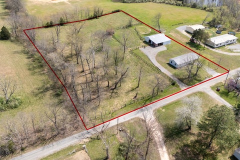 Tiny photo for 306 N White Street N, Creal Springs, IL 62922 (MLS # 12608438)