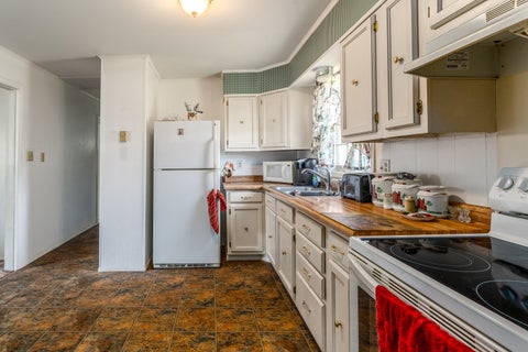 Tiny photo for 306 N White Street N, Creal Springs, IL 62922 (MLS # 12608438)