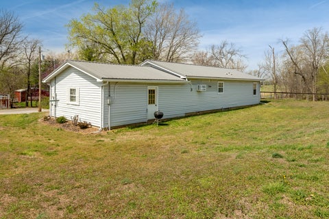 Tiny photo for 306 N White Street N, Creal Springs, IL 62922 (MLS # 12608438)
