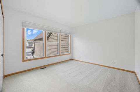 Tiny photo for 511 Rosebud Drive S, Lombard, IL 60148 (MLS # 12476889)