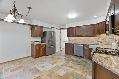 Tiny photo for 511 Rosebud Drive S, Lombard, IL 60148 (MLS # 12476889)