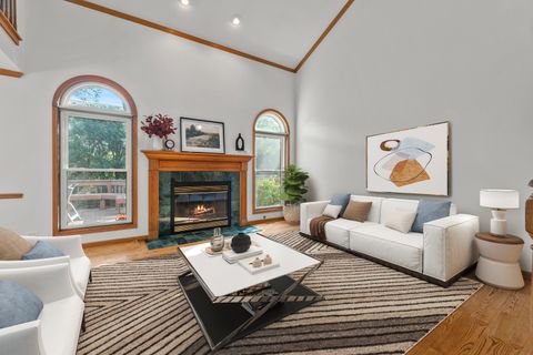 Tiny photo for 511 Rosebud Drive S, Lombard, IL 60148 (MLS # 12476889)