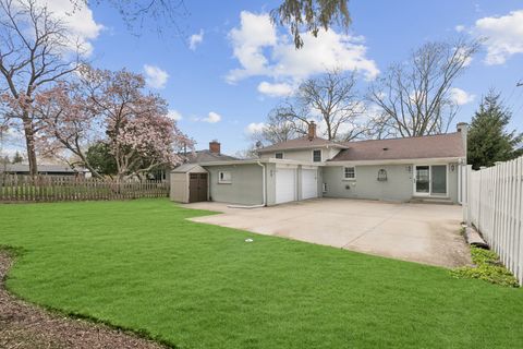 Tiny photo for 614 West Street, Libertyville, IL 60048 (MLS # 12620277)