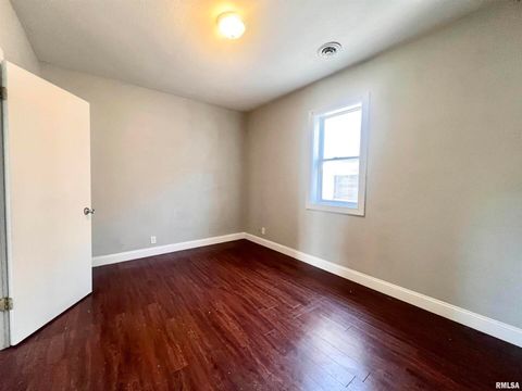 Tiny photo for 620 16TH Avenue, East Moline, IL 61244 (MLS # QC4261514)