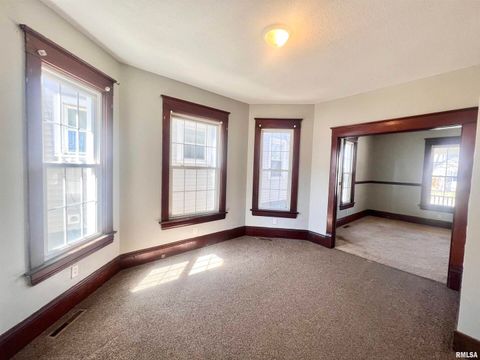 Tiny photo for 620 16TH Avenue, East Moline, IL 61244 (MLS # QC4261514)