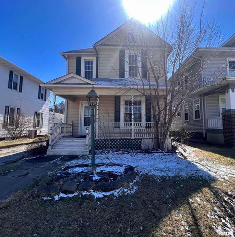 Photo of 620 16TH Avenue, East Moline, IL 61244 (MLS # QC4261514)