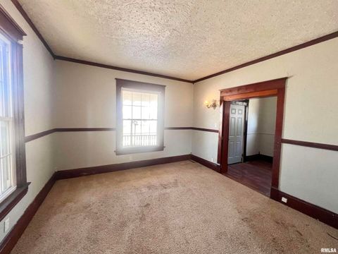 Tiny photo for 620 16TH Avenue, East Moline, IL 61244 (MLS # QC4261514)