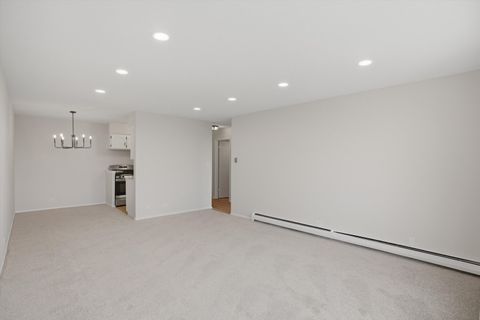 Tiny photo for 1880 Bonnie Lane #412, Hoffman Estates, IL 60169 (MLS # 12626396)
