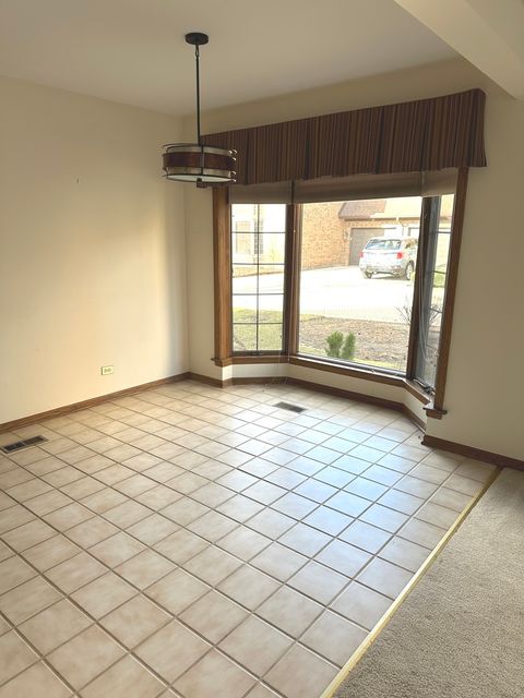 Tiny photo for 12 Queens Court, Westchester, IL 60154 (MLS # 12524184)