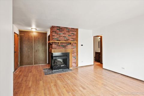 Tiny photo for 7000 Sussex Court #204, Woodridge, IL 60517 (MLS # 12455751)