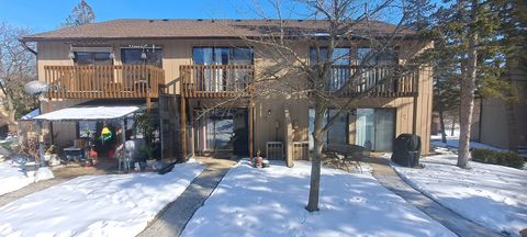 23 Jamaica Colony Common 5 Fox Lake IL 60020