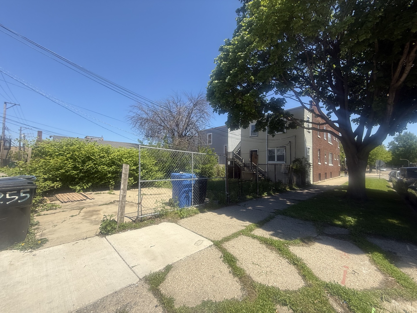 6354 S Claremont Avenue
