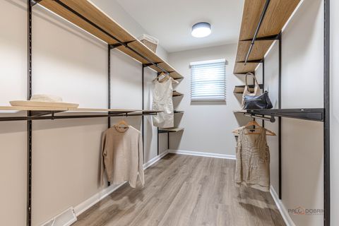 Tiny photo for 1967 Red Fox Lane, Green Oaks, IL 60048 (MLS # 12586254)