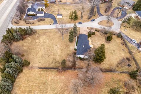 Tiny photo for 1967 Red Fox Lane, Green Oaks, IL 60048 (MLS # 12586254)