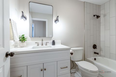 Tiny photo for 1967 Red Fox Lane, Green Oaks, IL 60048 (MLS # 12586254)