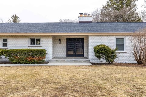 Tiny photo for 1967 Red Fox Lane, Green Oaks, IL 60048 (MLS # 12586254)