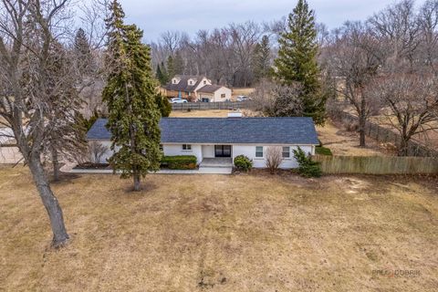 Tiny photo for 1967 Red Fox Lane, Green Oaks, IL 60048 (MLS # 12586254)