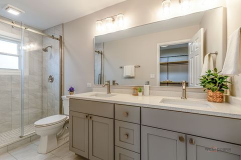 Tiny photo for 1967 Red Fox Lane, Green Oaks, IL 60048 (MLS # 12586254)