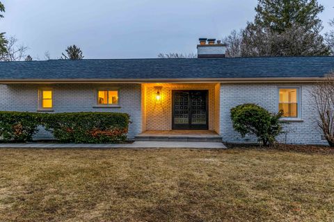 Tiny photo for 1967 Red Fox Lane, Green Oaks, IL 60048 (MLS # 12586254)