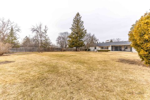 Tiny photo for 1967 Red Fox Lane, Green Oaks, IL 60048 (MLS # 12586254)