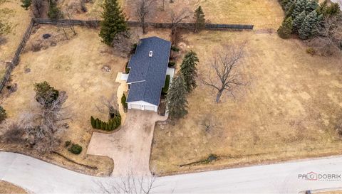 Tiny photo for 1967 Red Fox Lane, Green Oaks, IL 60048 (MLS # 12586254)