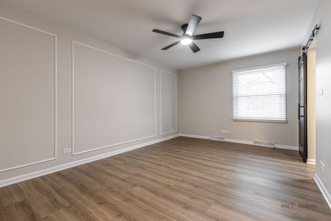 Tiny photo for 1967 Red Fox Lane, Green Oaks, IL 60048 (MLS # 12586254)