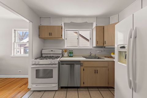 Tiny photo for 357 Bryant Avenue, Glen Ellyn, IL 60137 (MLS # 12590167)