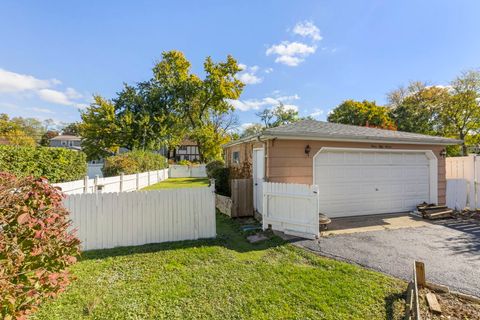 Tiny photo for 357 Bryant Avenue, Glen Ellyn, IL 60137 (MLS # 12590167)