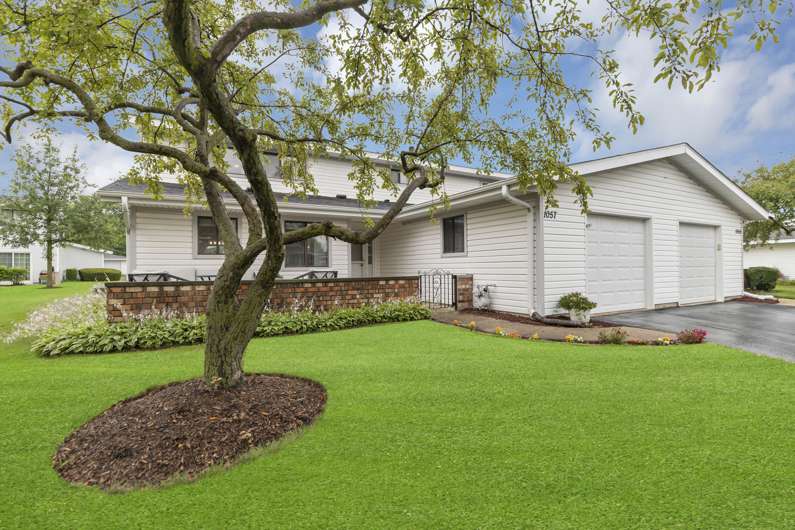 1057 Shannock Lane