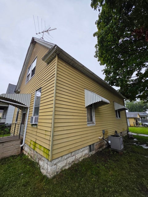 Tiny photo for 500 14th Avenue, Rock Island, IL 61201 (MLS # 12774421)
