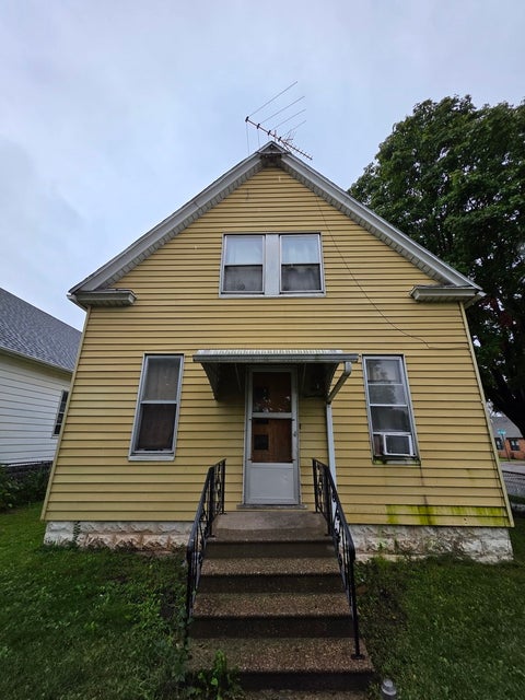 Photo of 500 14th Avenue, Rock Island, IL 61201 (MLS # 12774421)