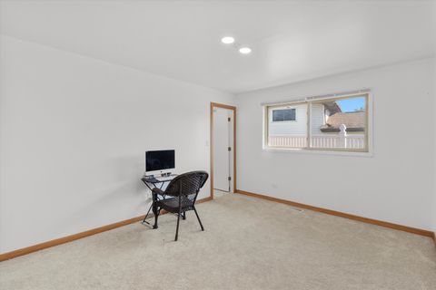 Tiny photo for 16666 Parliament Avenue, Tinley Park, IL 60477 (MLS # 12511313)