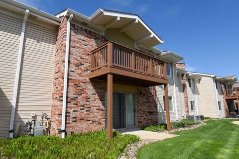 Tiny photo for 1102 Hinswood Drive #206, Darien, IL 60561 (MLS # 12625842)