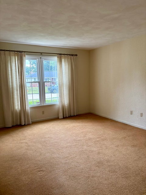Tiny photo for 605 Oakdale Drive, Centralia, IL 62801 (MLS # 12610535)