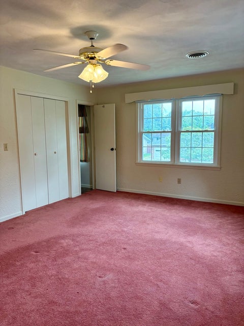 Tiny photo for 605 Oakdale Drive, Centralia, IL 62801 (MLS # 12610535)