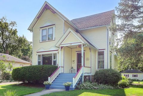 Photo of 130 Sophia Street, West Chicago, IL 60185 (MLS # 12457588)