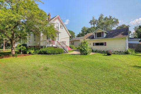 Tiny photo for 130 Sophia Street, West Chicago, IL 60185 (MLS # 12457588)