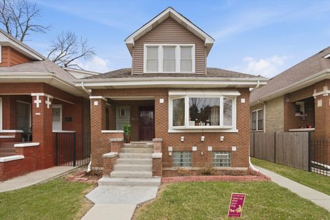 Tiny photo for 1653 N Parkside Avenue, Chicago, IL 60639 (MLS # 12591274)
