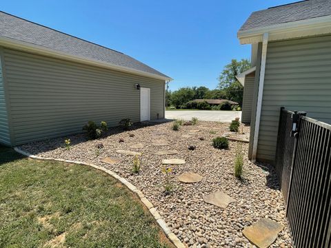 Tiny photo for 125 Old Bloomfield Road, Vienna, IL 62995 (MLS # 12552226)