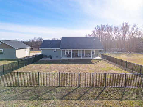 Tiny photo for 125 Old Bloomfield Road, Vienna, IL 62995 (MLS # 12552226)