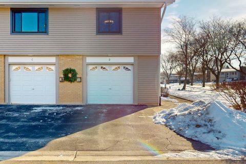 Tiny photo for 199 DUXBURY Court #D, Bloomingdale, IL 60108 (MLS # 12532436)