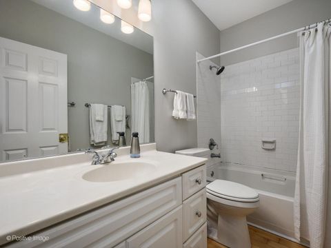 Tiny photo for 2451 N Janssen Avenue #3, Chicago, IL 60614 (MLS # 12623794)