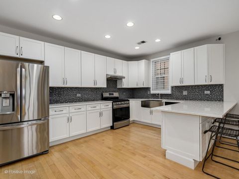 Tiny photo for 2451 N Janssen Avenue #3, Chicago, IL 60614 (MLS # 12623794)